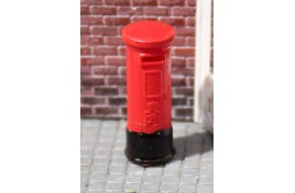 Contains 2x pre-made and pre-coloured OO Scale Post Boxes.